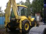 NEW HOLLAND LB 115 B